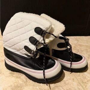 Totes Kids Quilted Boots - Black and White